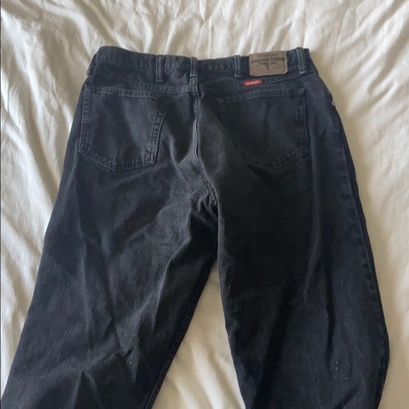 Black wrangler mom jeans - Picture 2 of 2